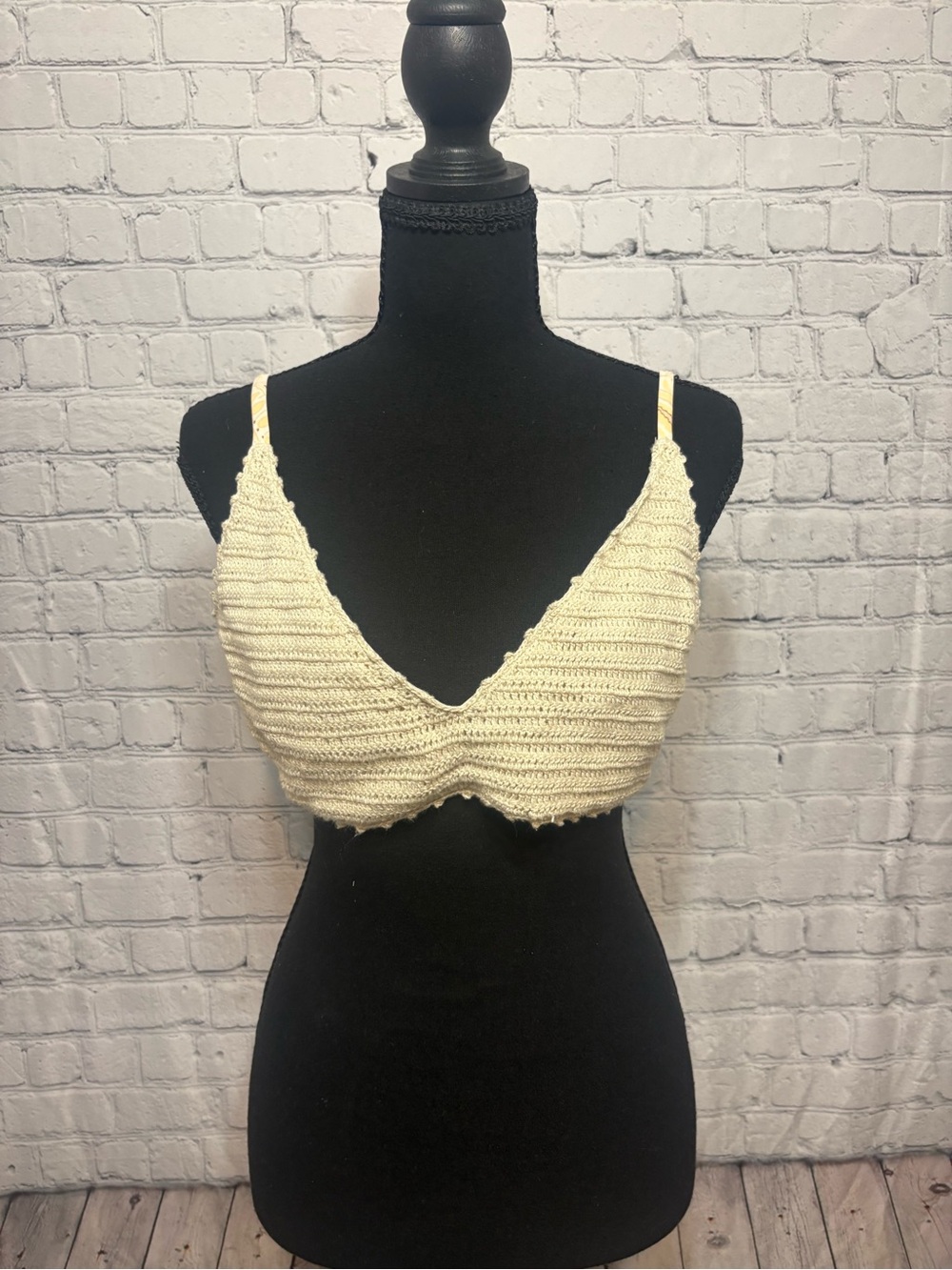 Xhilaration Cream Crochet Bikini Top & Matching Bottoms